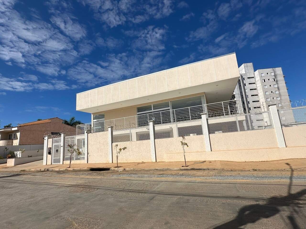 Cobertura 4 quartos para aluguel São José 140m² Montes Claros MG: Fachada