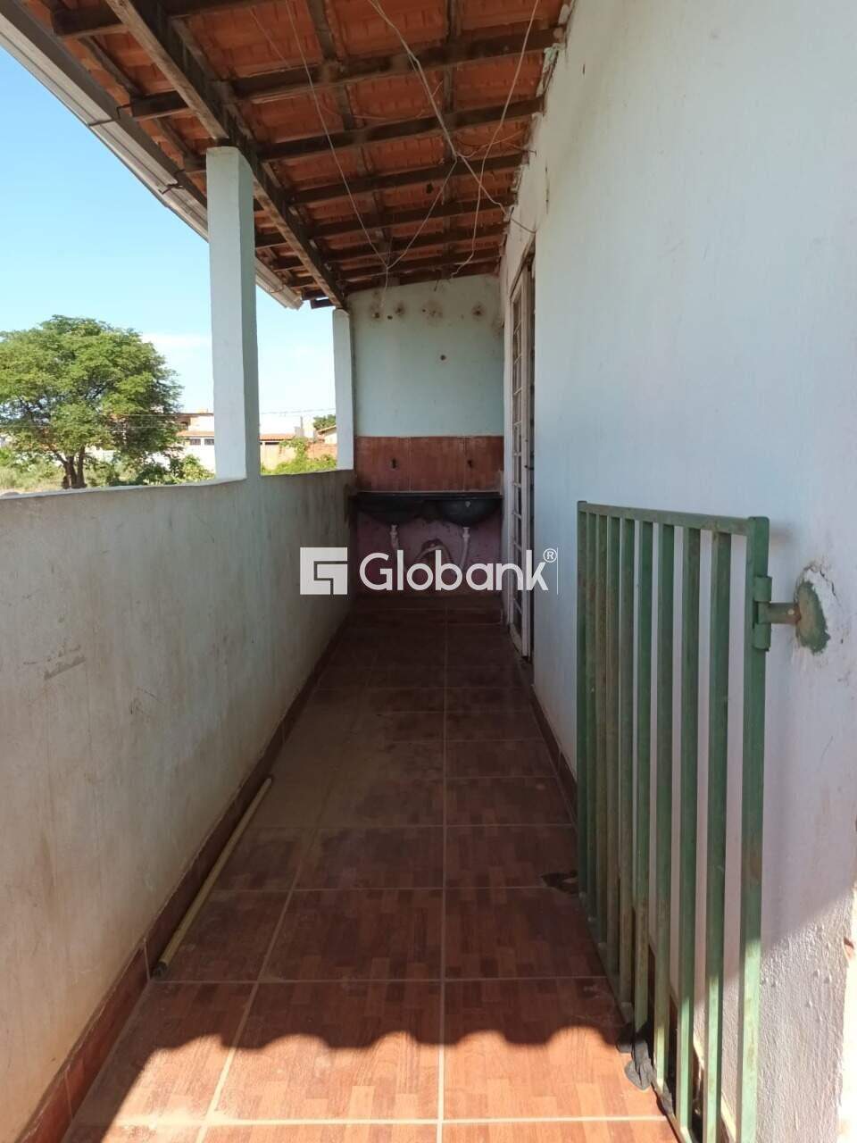Casa 5 quartos à venda Acácias 300m² Montes Claros MG: 