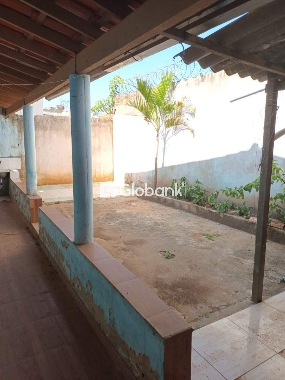 Casa 5 quartos à venda Acácias 300m² Montes Claros MG: 
