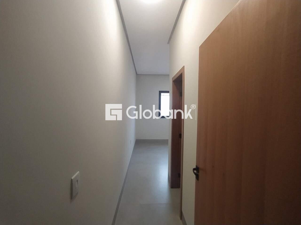 Casa em condomínio 3 quartos à venda Residencial Villa Segura 140m² Montes Claros MG: Corredor acesso aos quartos