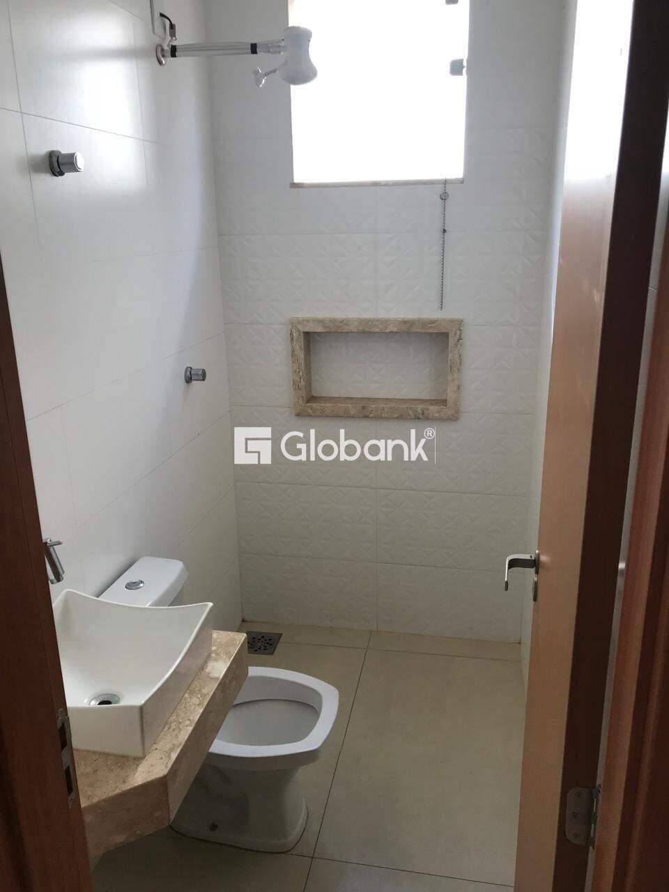 Casa 2 quartos à venda Acácias 50m² Montes Claros MG: Banho social