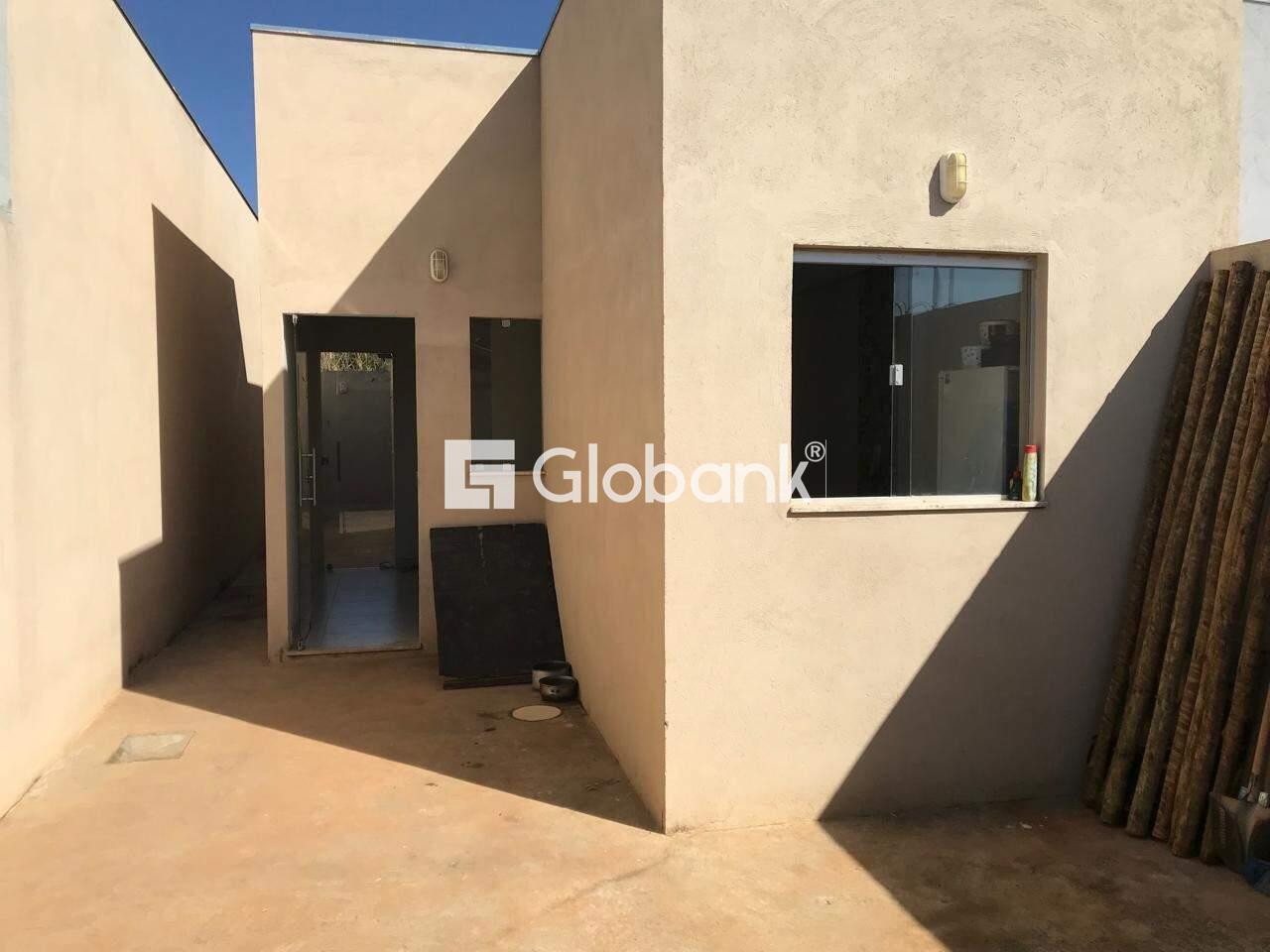 Casa 2 quartos à venda Acácias 50m² Montes Claros MG: Foto frente