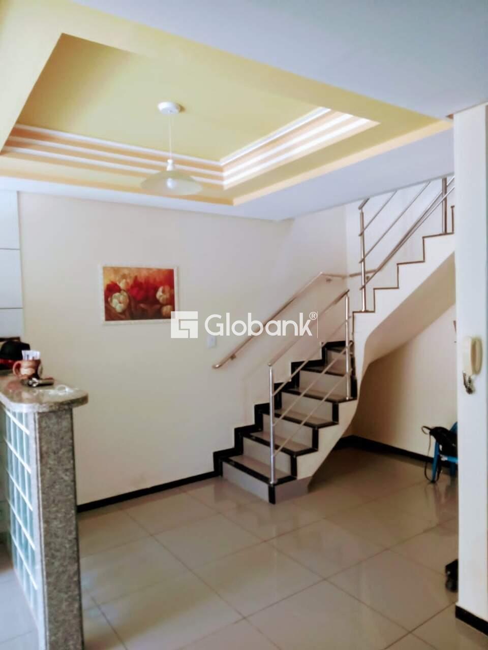 Casa 4 quartos à venda Universitário 178m² Montes Claros MG: 