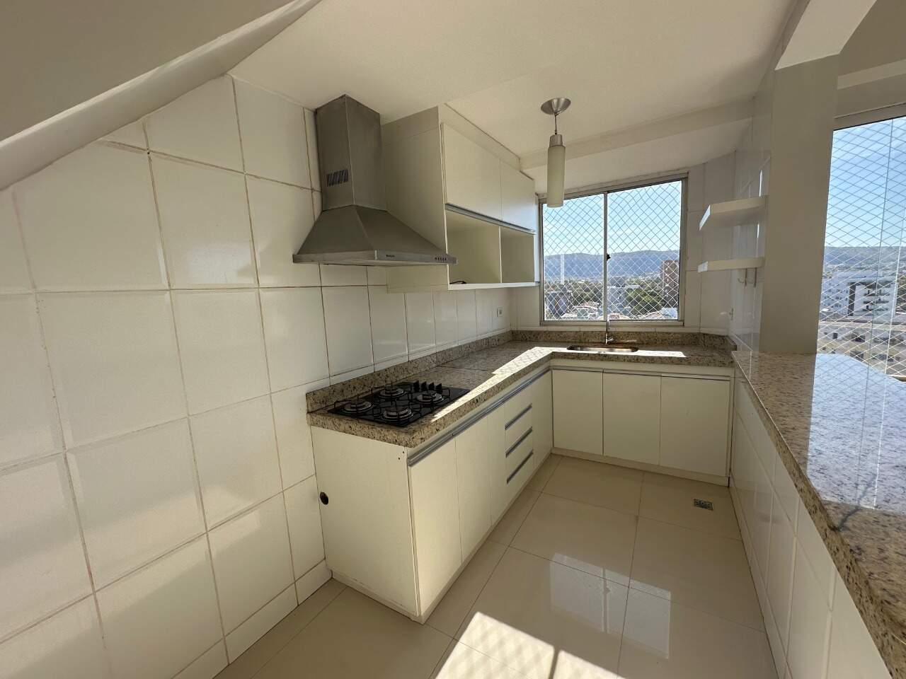Cobertura 3 quartos à venda Funcionários 145m² Montes Claros MG: Cozinha