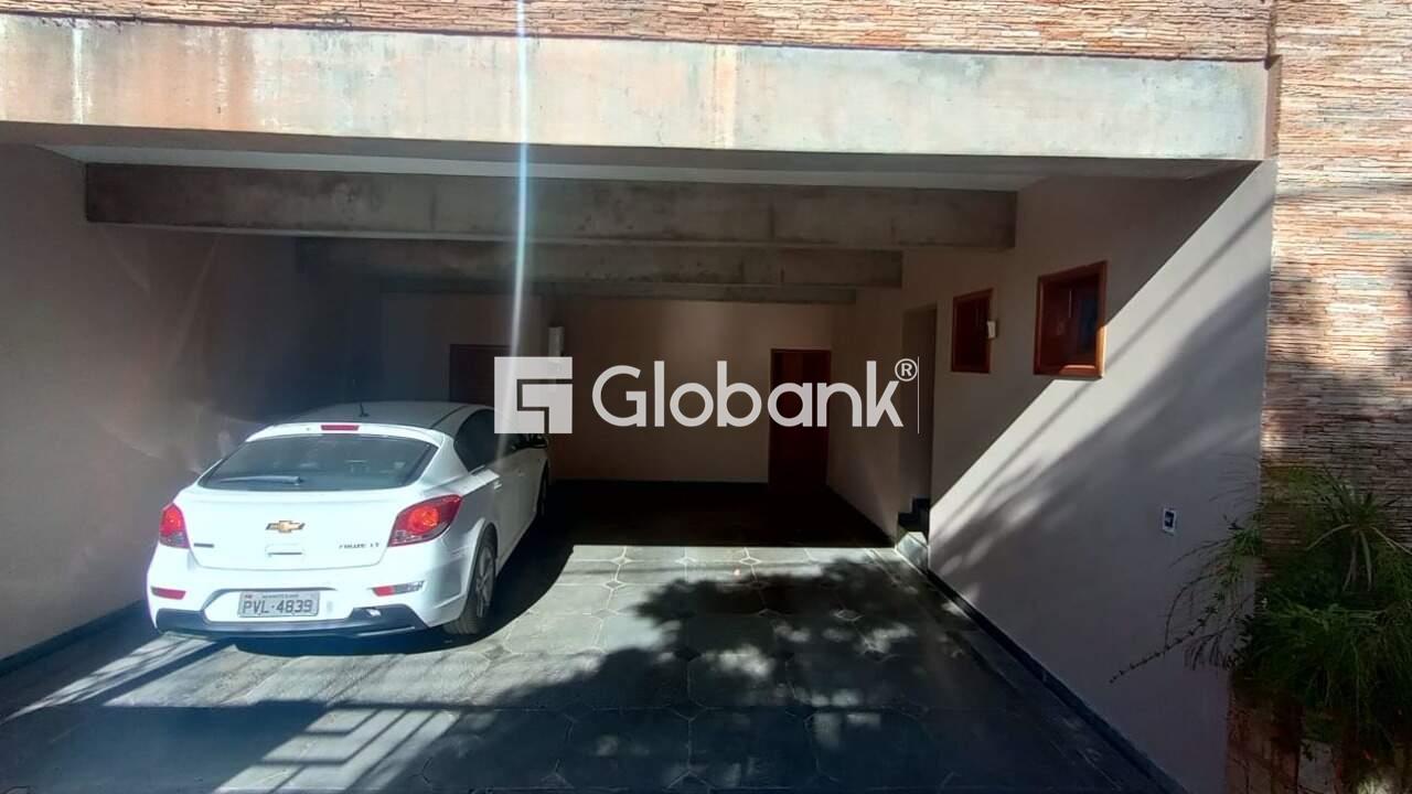 Casa 4 quartos à venda Jardim Panorama 292m² Montes Claros MG: 