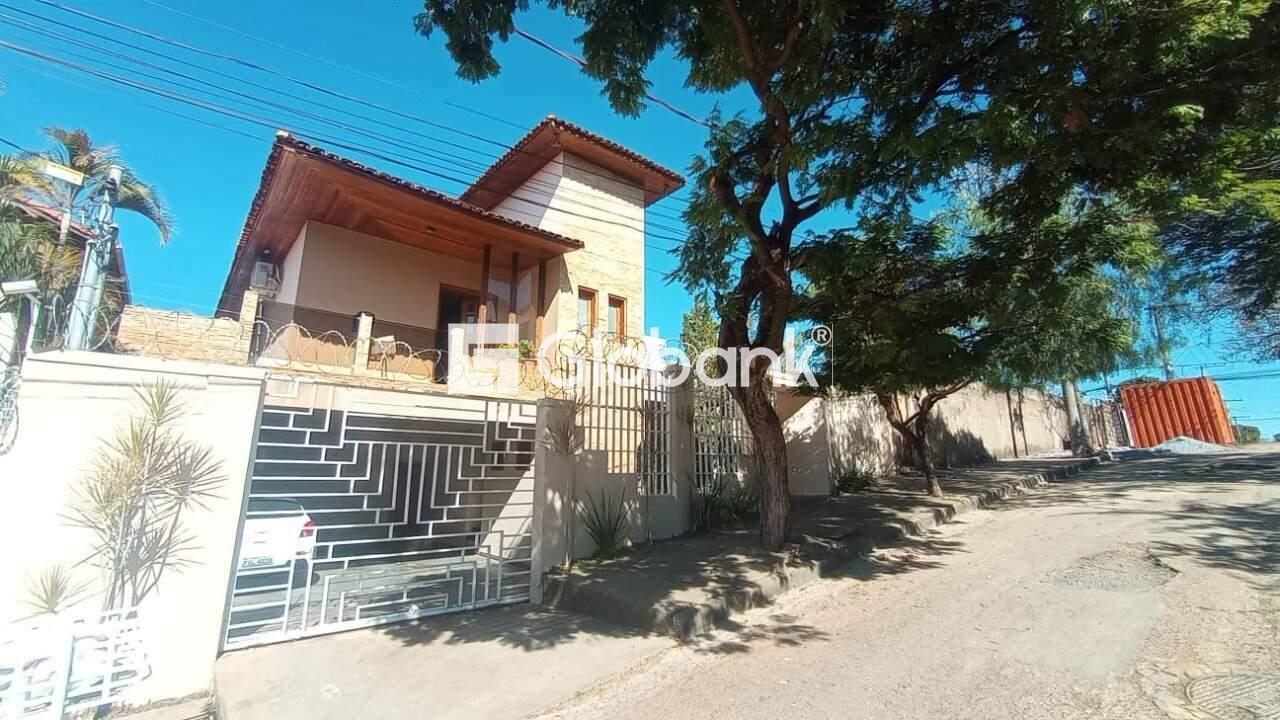 Casa 4 quartos à venda Jardim Panorama 292m² Montes Claros MG: 