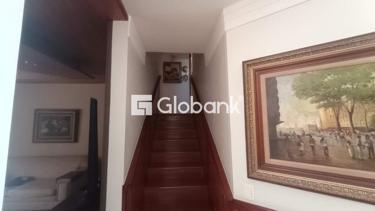 Casa 4 quartos à venda Jardim Panorama 292m² Montes Claros MG: 