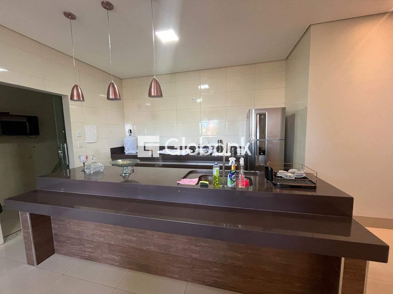 Casa 7 quartos à venda Vila Sumaré 200m² Montes Claros MG: 