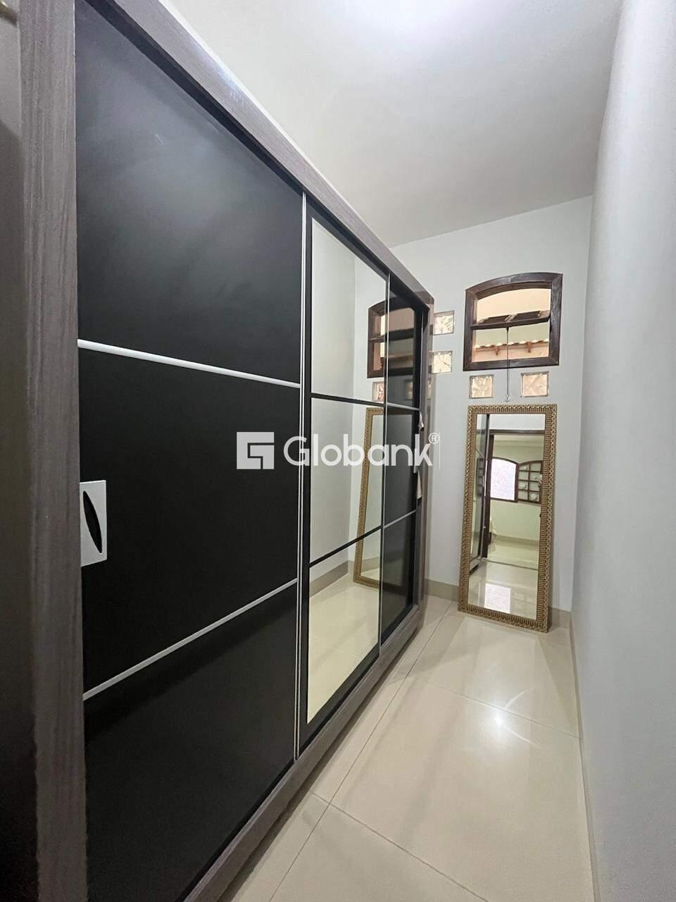 Casa 7 quartos à venda Vila Sumaré 200m² Montes Claros MG: CASA 01:DORMIT RIO-SOLTEIRO