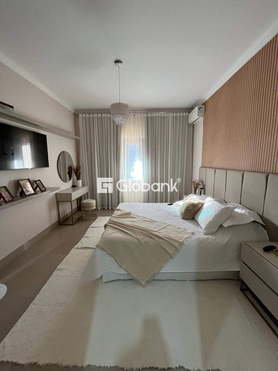 Casa 7 quartos à venda Vila Sumaré 200m² Montes Claros MG: CASA 02:DORMIT RIO-SU TE