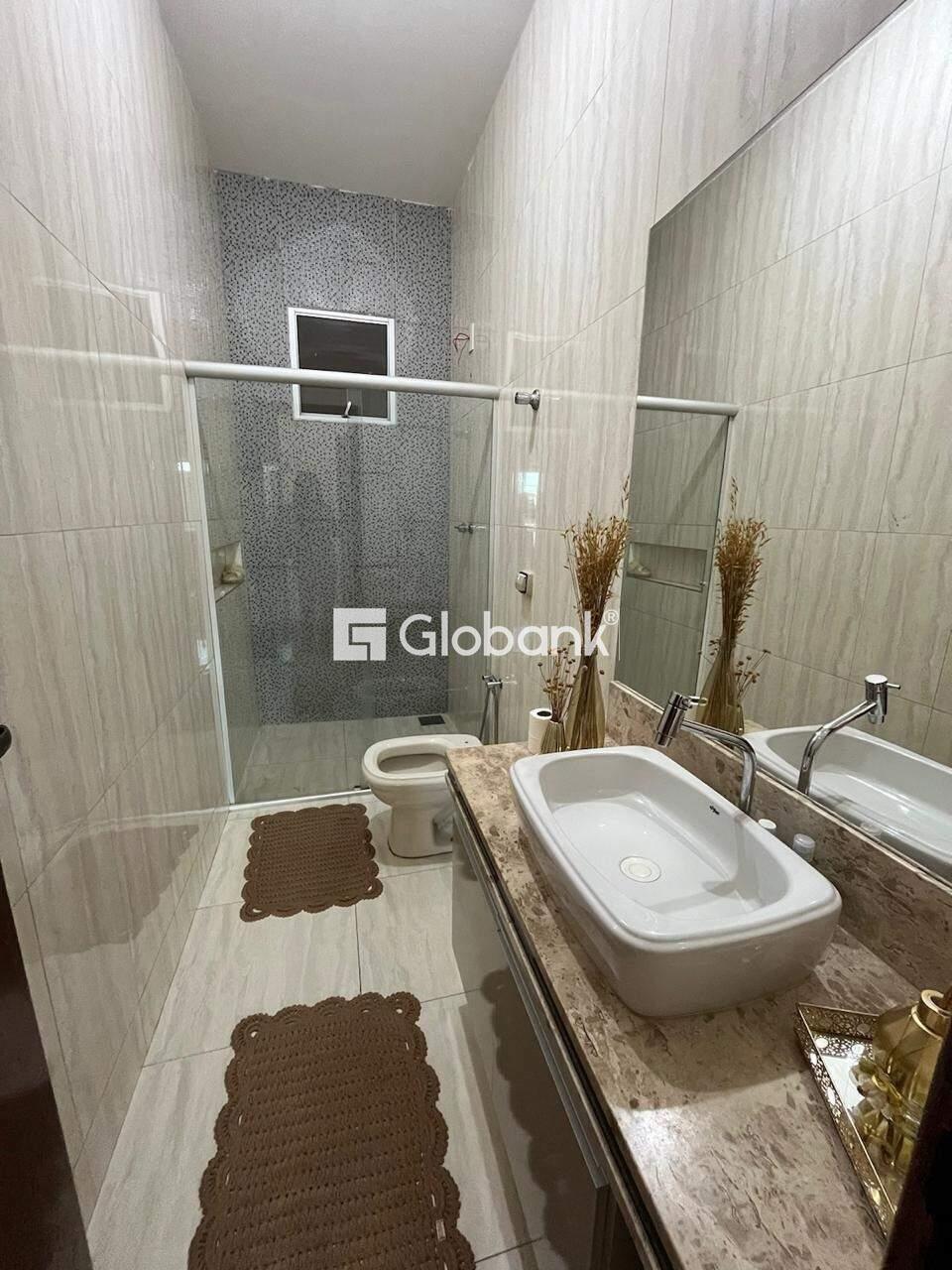 Casa 7 quartos à venda Vila Sumaré 200m² Montes Claros MG: CASA 02:SU TE