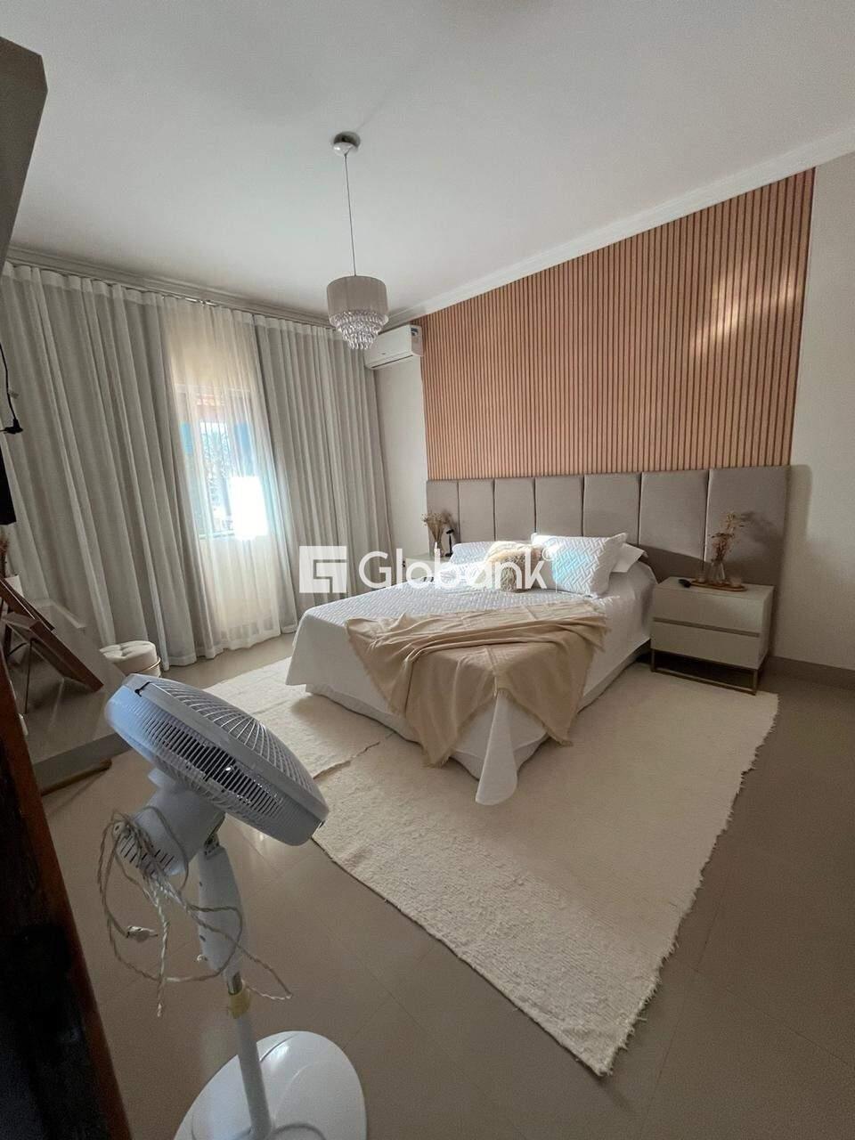 Casa 7 quartos à venda Vila Sumaré 200m² Montes Claros MG: CASA 02: DORMIT RIO-SU TE