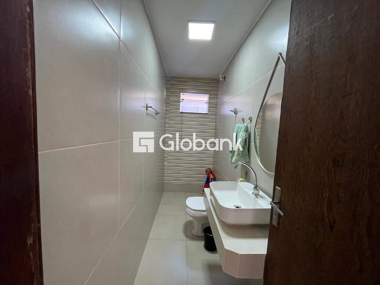 Casa 3 quartos à venda Todos os Santos 165m² Montes Claros MG: BANHEIRO SOCIAL