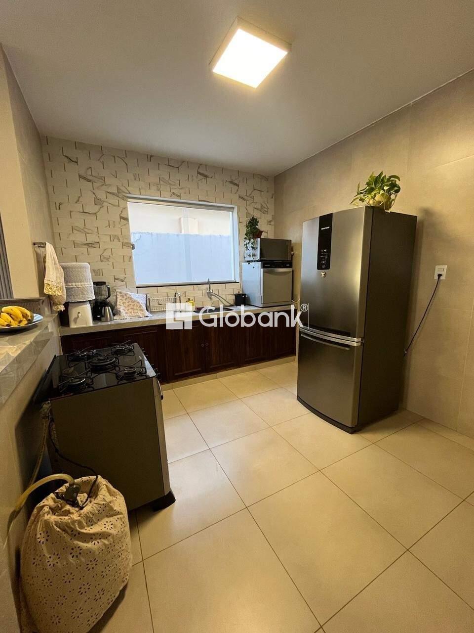 Casa 3 quartos à venda Todos os Santos 165m² Montes Claros MG: COZINHA COM ARM RIOS