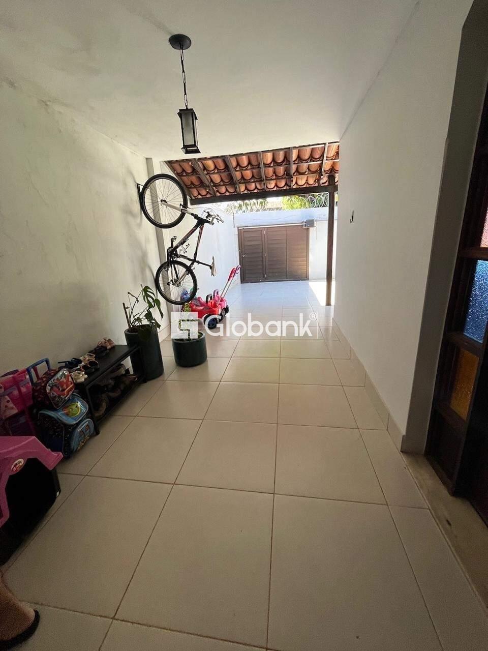 Casa 3 quartos à venda Todos os Santos 165m² Montes Claros MG: GARAGEM