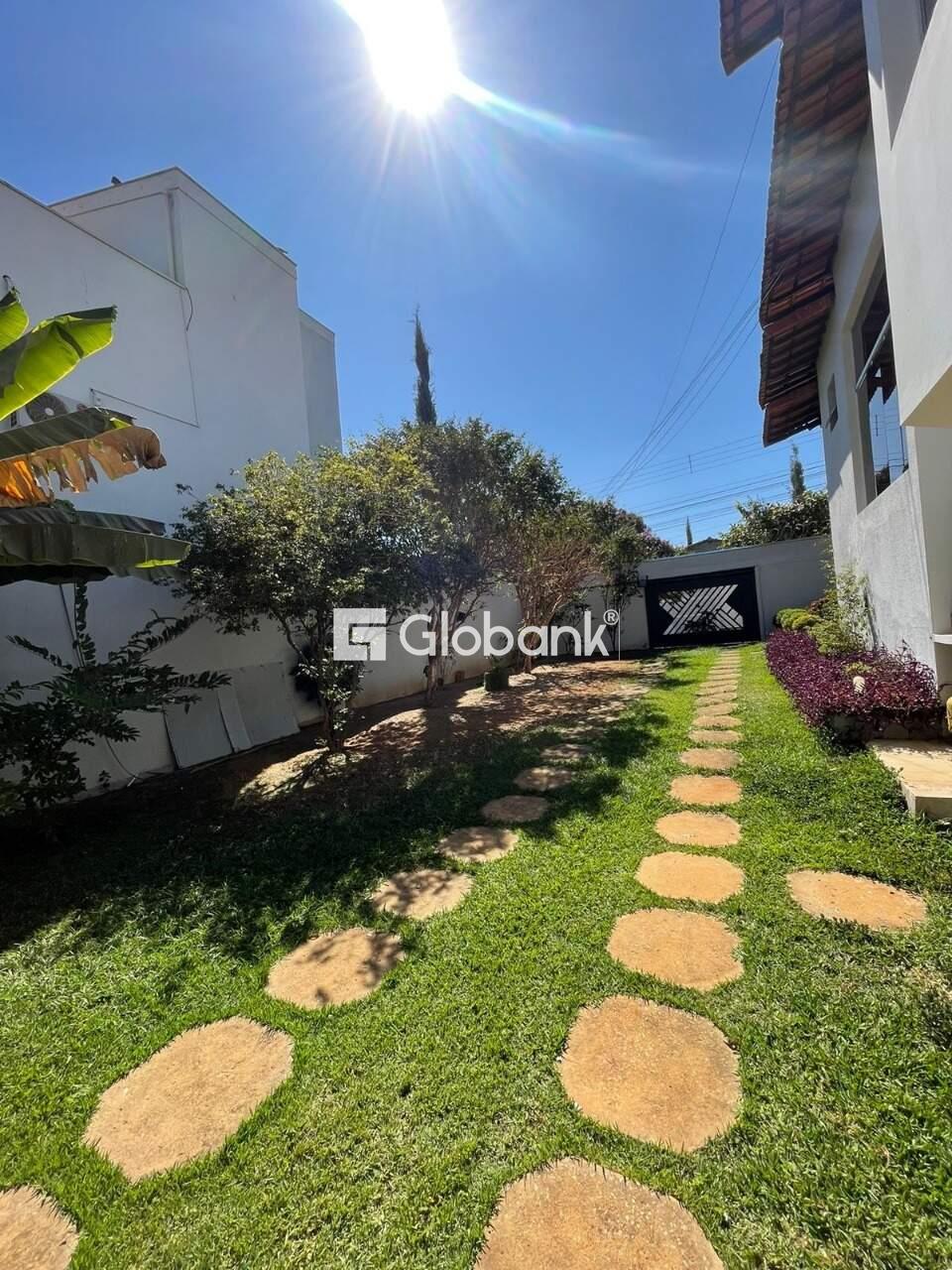 Casa 4 quartos à venda Morada da Serra 346m² Montes Claros MG: 