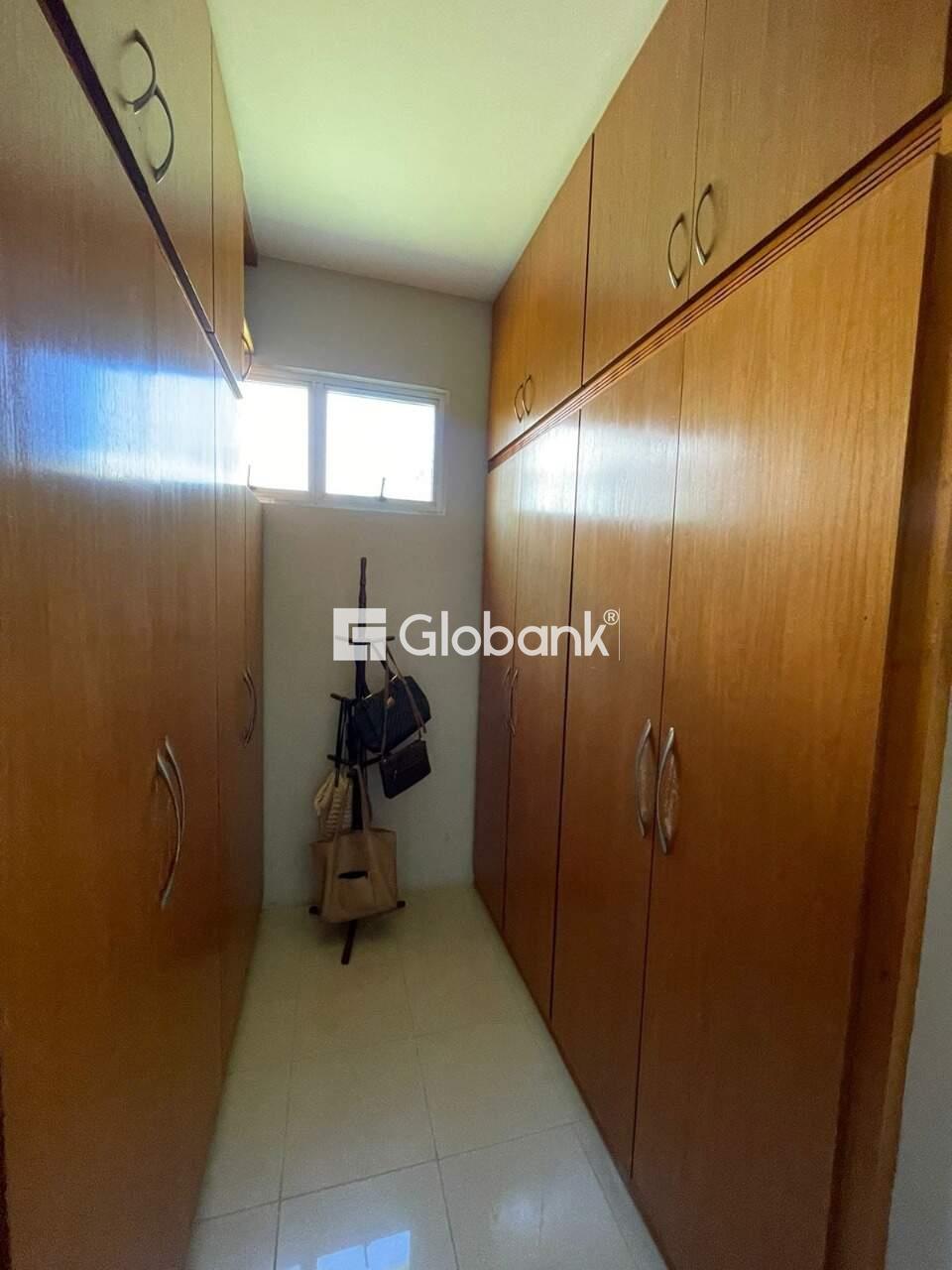 Casa 4 quartos à venda Morada da Serra 346m² Montes Claros MG: 