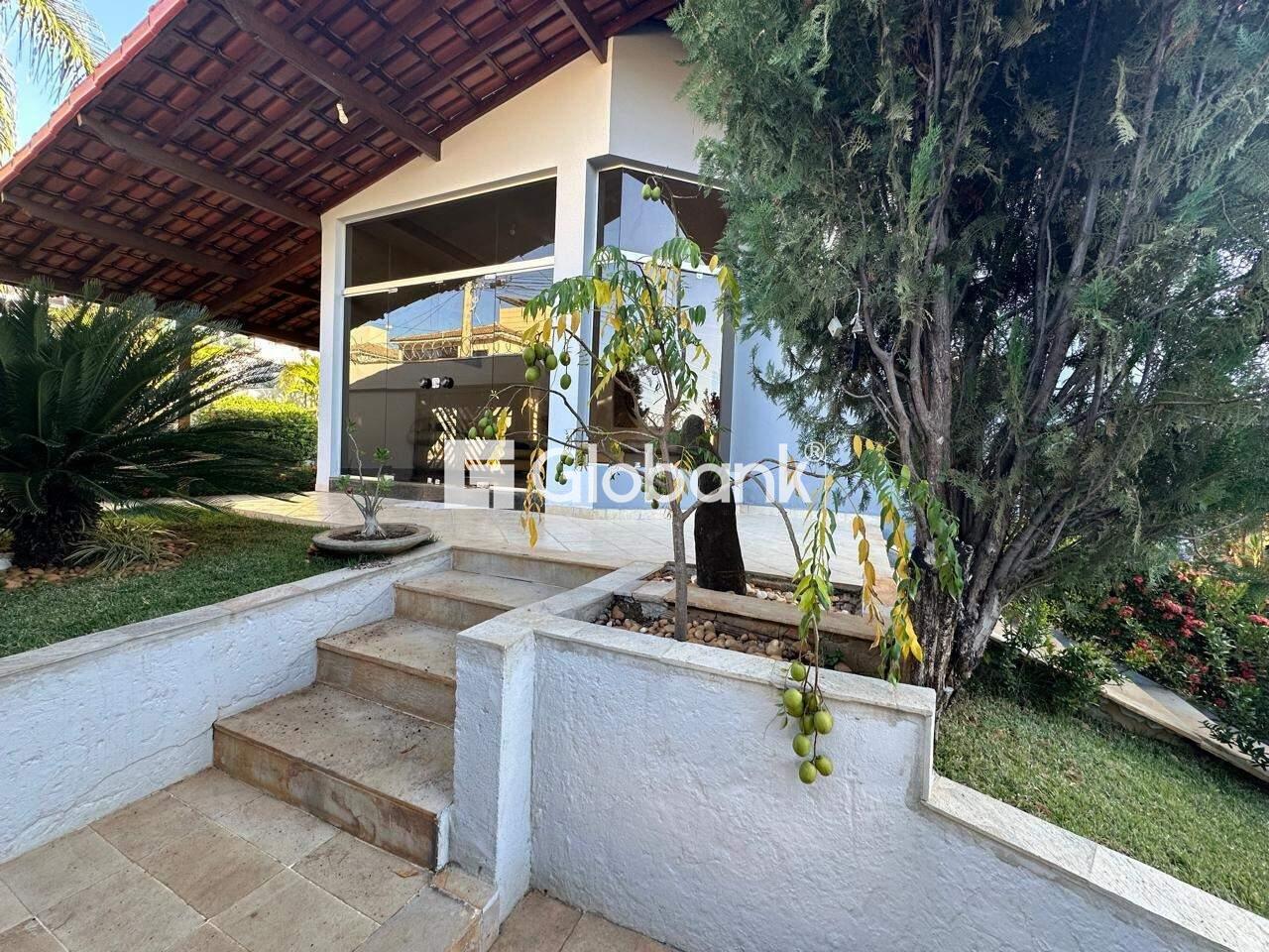 Casa 4 quartos à venda Morada da Serra 346m² Montes Claros MG: 