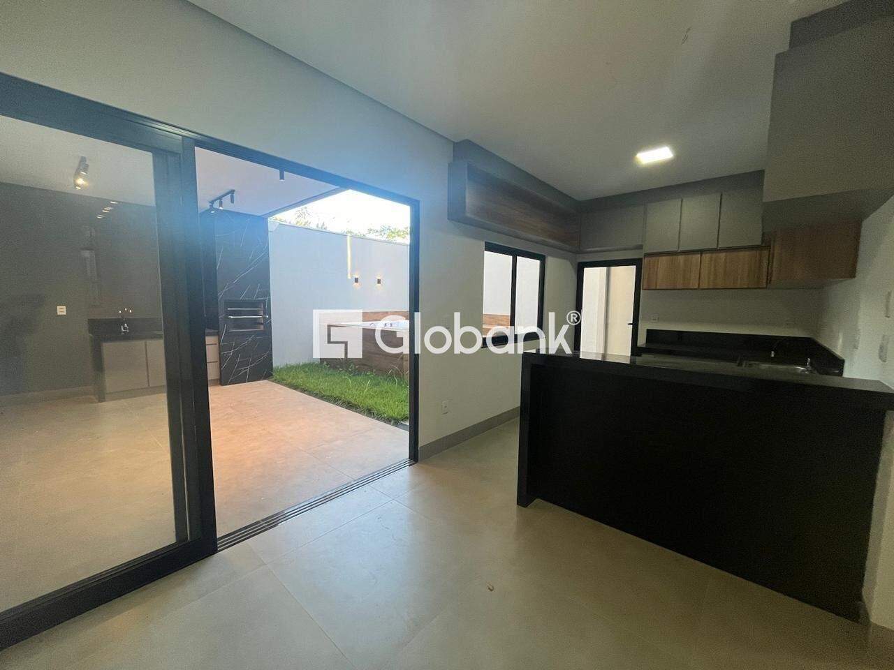 Sobrado 3 quartos à venda Ibituruna 165m² Montes Claros MG: Cozinha com acesso para  rea gourmet