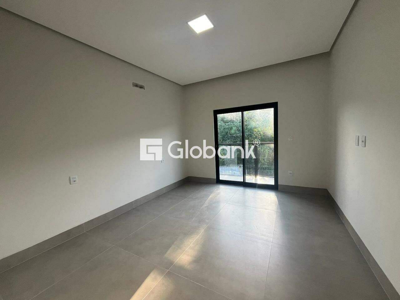 Sobrado 3 quartos à venda Ibituruna 165m² Montes Claros MG: Sala