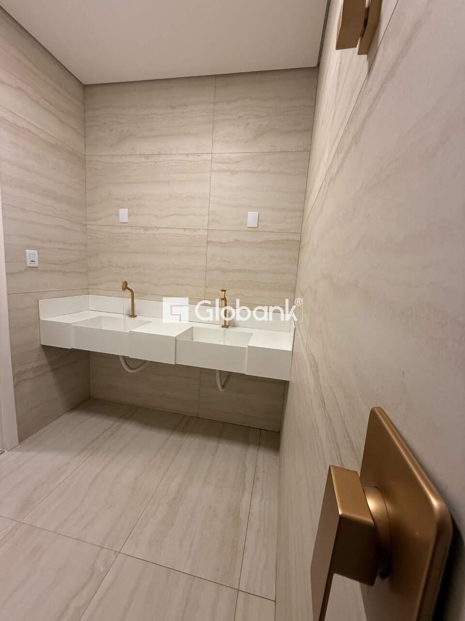 Casa 4 quartos à venda Ibituruna 220m² Montes Claros MG: 