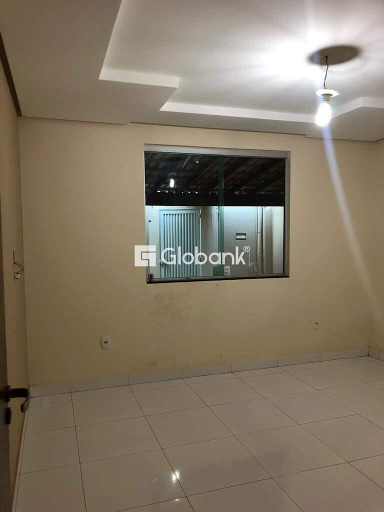 Casa 3 quartos à venda Vila Sumaré 140m² Montes Claros MG: 