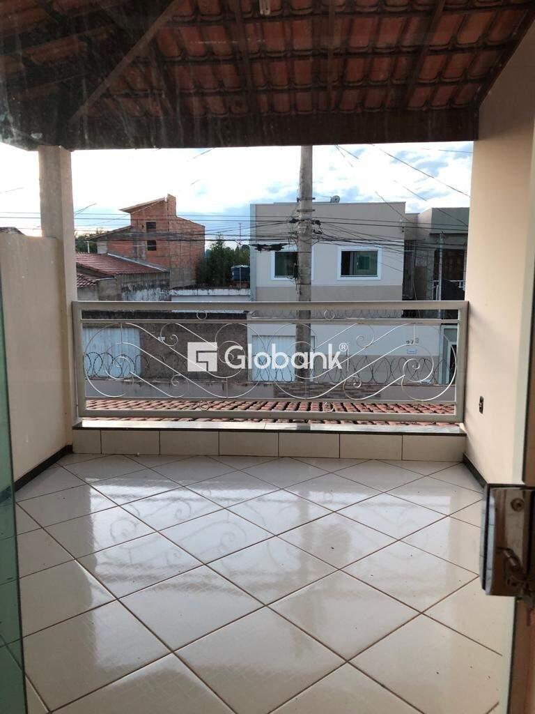 Casa 3 quartos à venda Vila Sumaré 140m² Montes Claros MG: 
