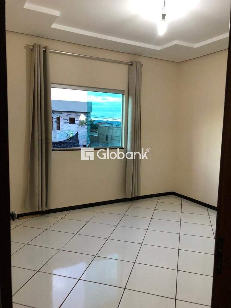 Casa 3 quartos à venda Vila Sumaré 140m² Montes Claros MG: 