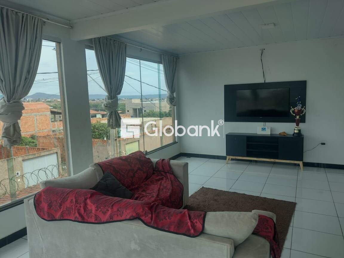 Casa 4 quartos à venda Monte Carmelo 148m² Montes Claros MG: Sala parte superior