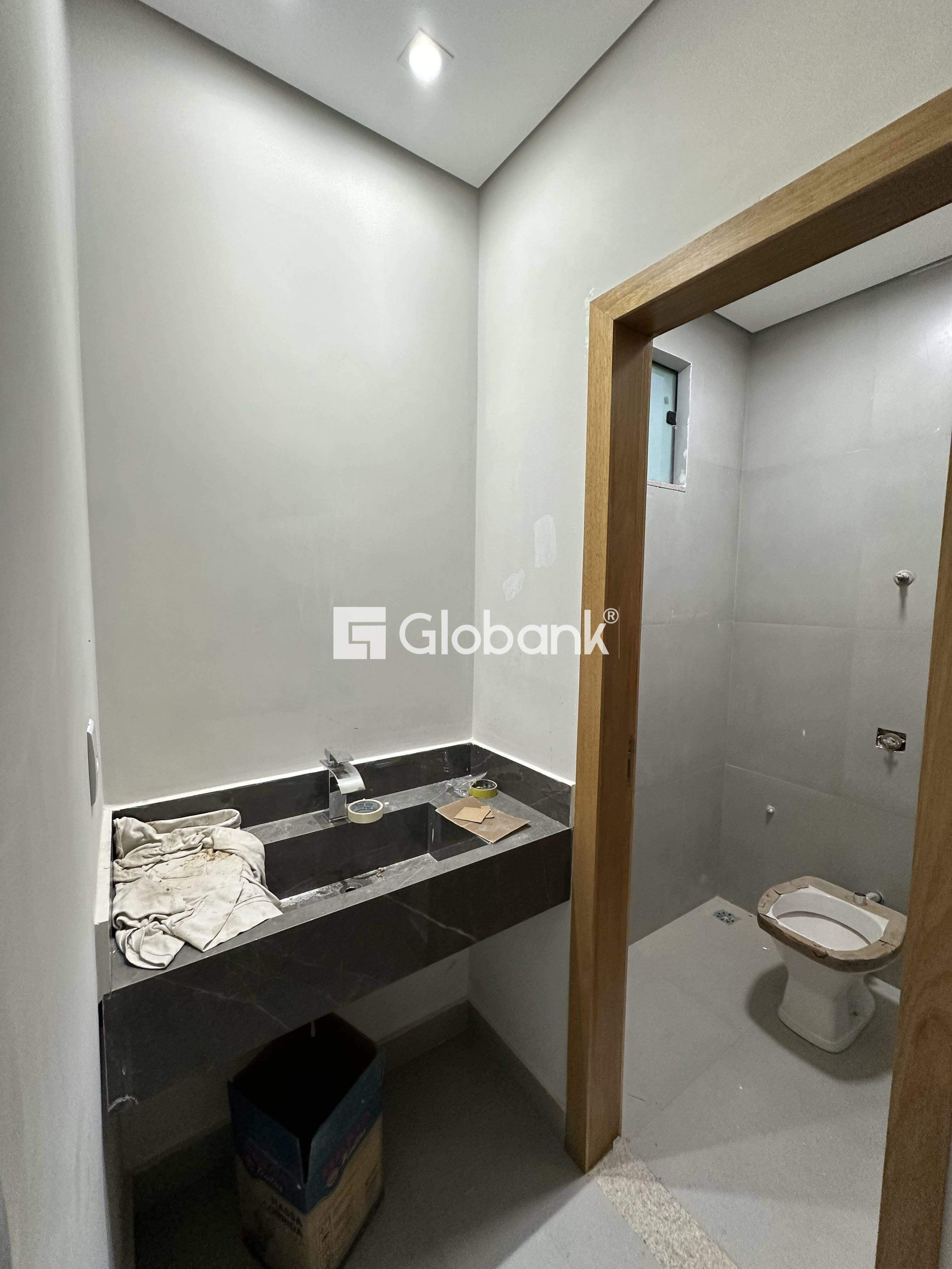 Sobrado 4 quartos à venda Vila Sumaré 160m² Montes Claros MG: 