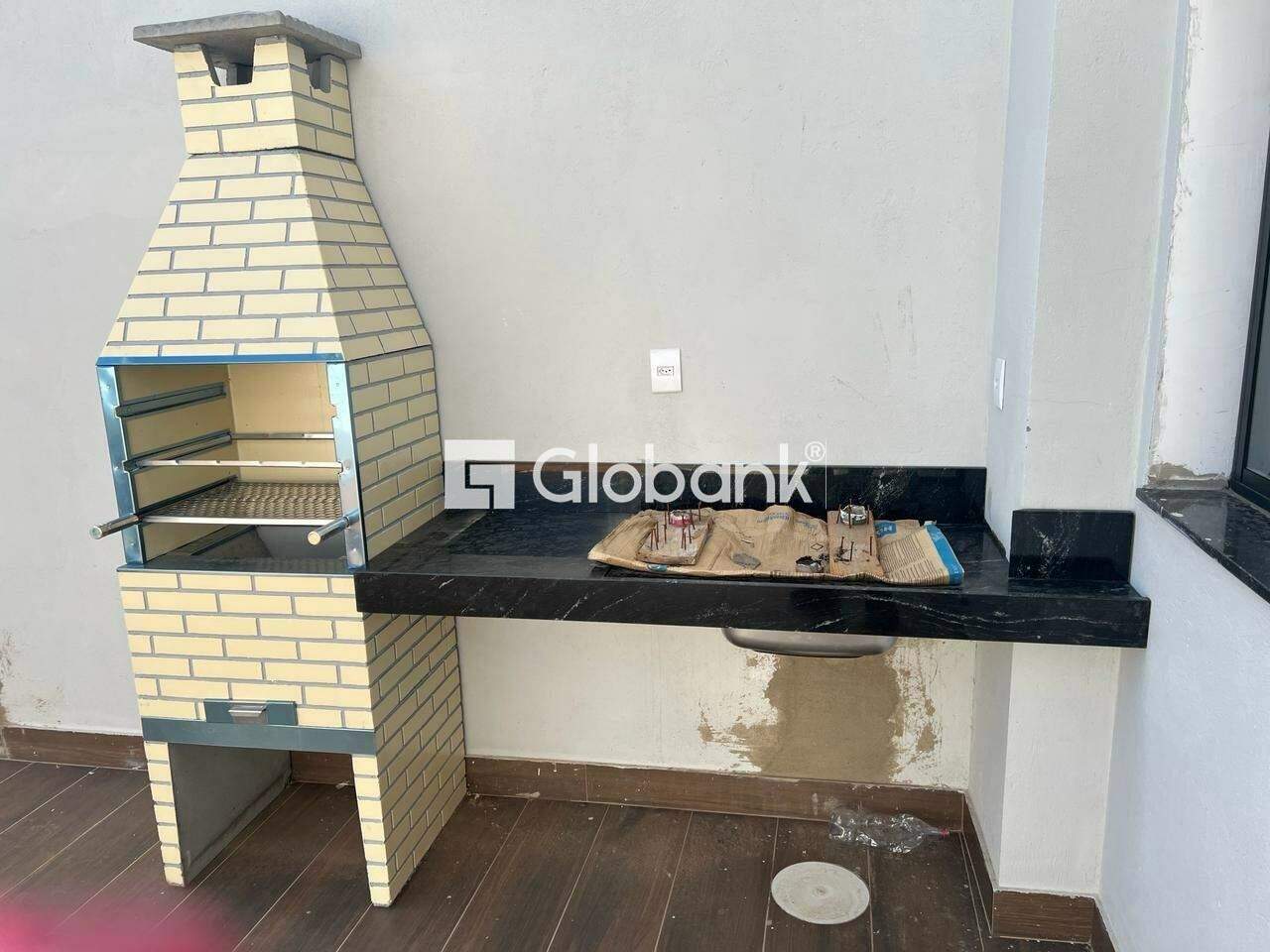 Sobrado 3 quartos à venda Ibituruna 130m² Montes Claros MG: rea gourmet com churrasqueira