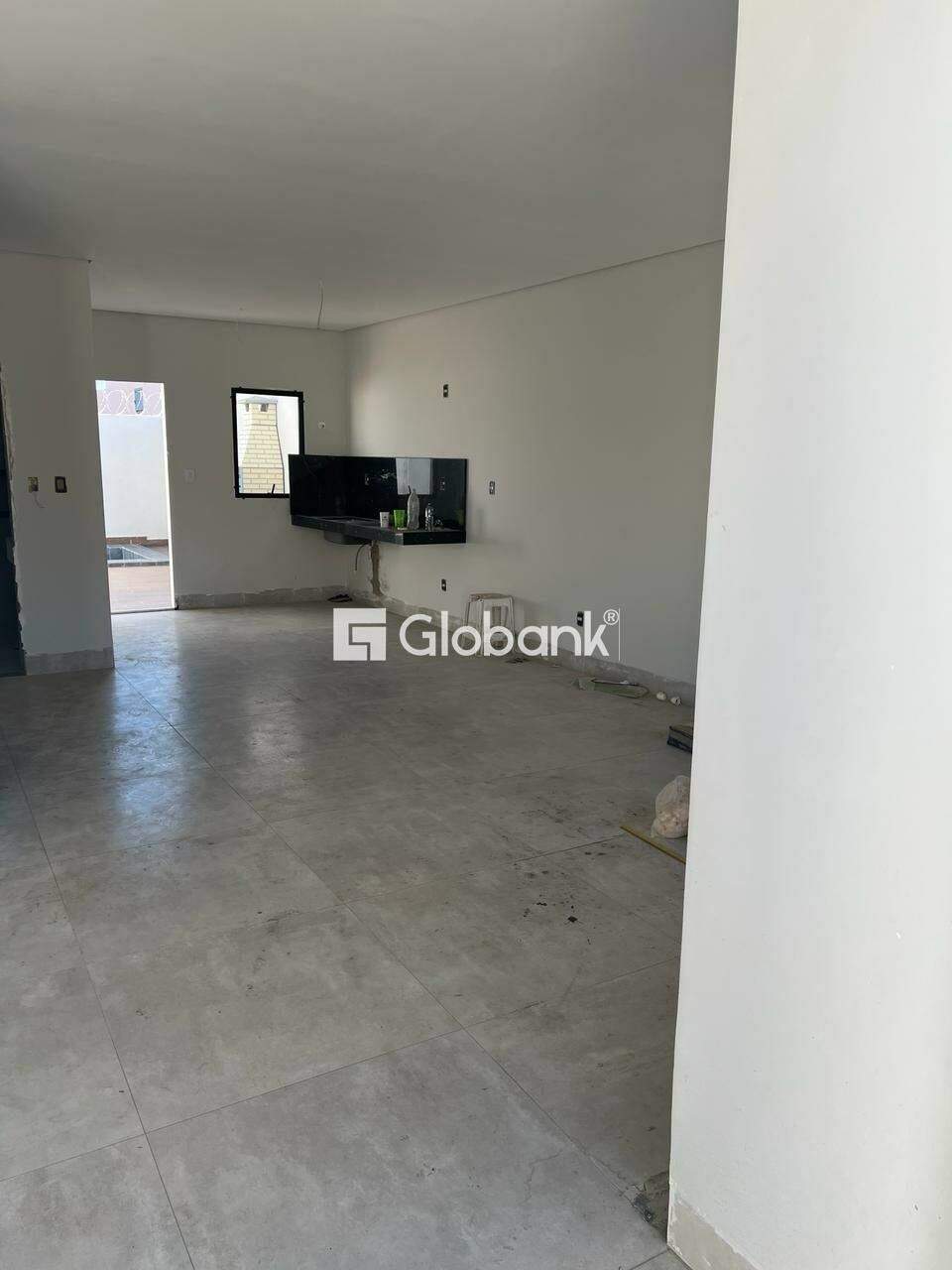 Sobrado 3 quartos à venda Ibituruna 130m² Montes Claros MG: Cozinha
