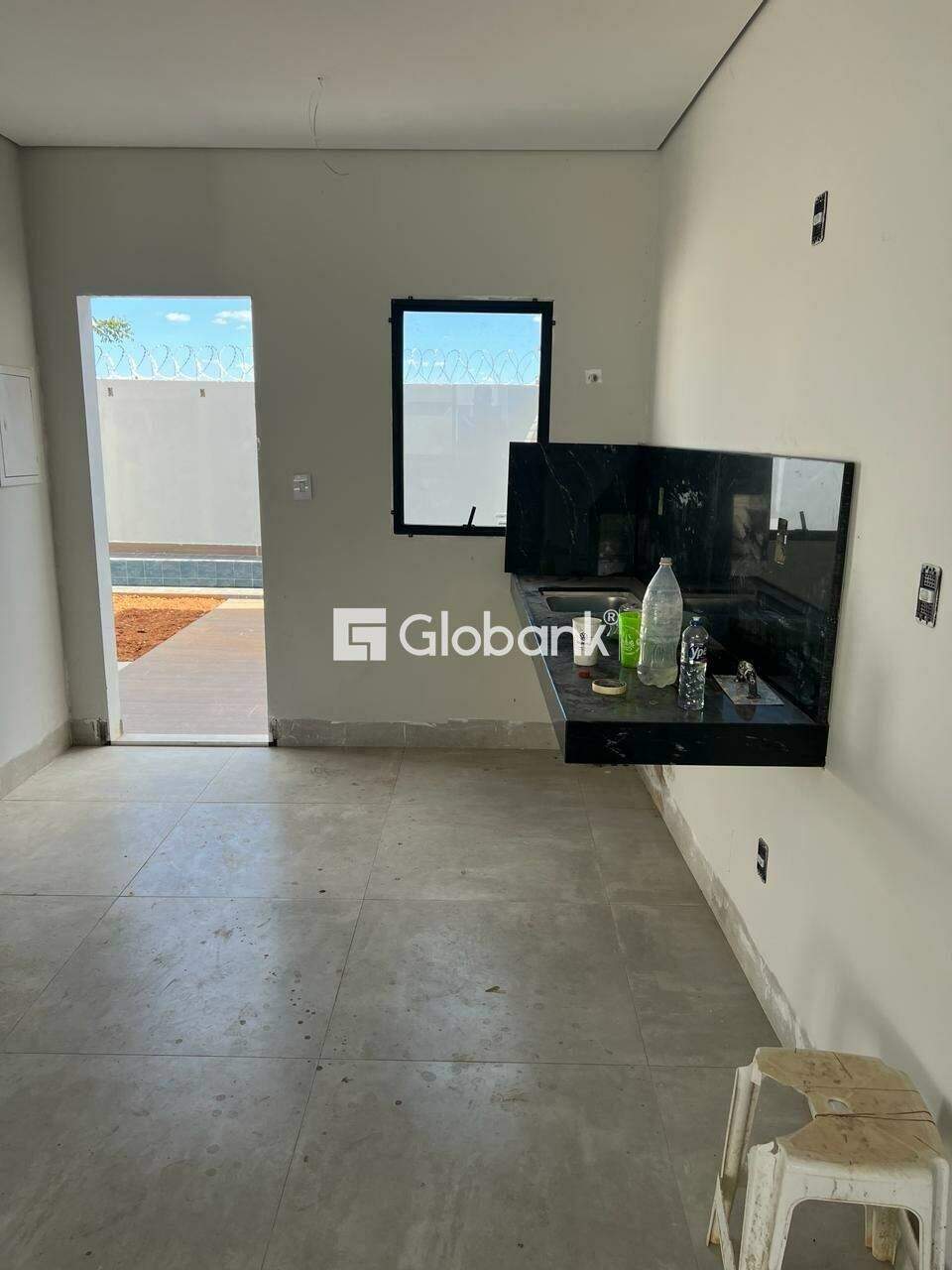 Sobrado 3 quartos à venda Ibituruna 130m² Montes Claros MG: Foto cozinha com acesso  rea externa