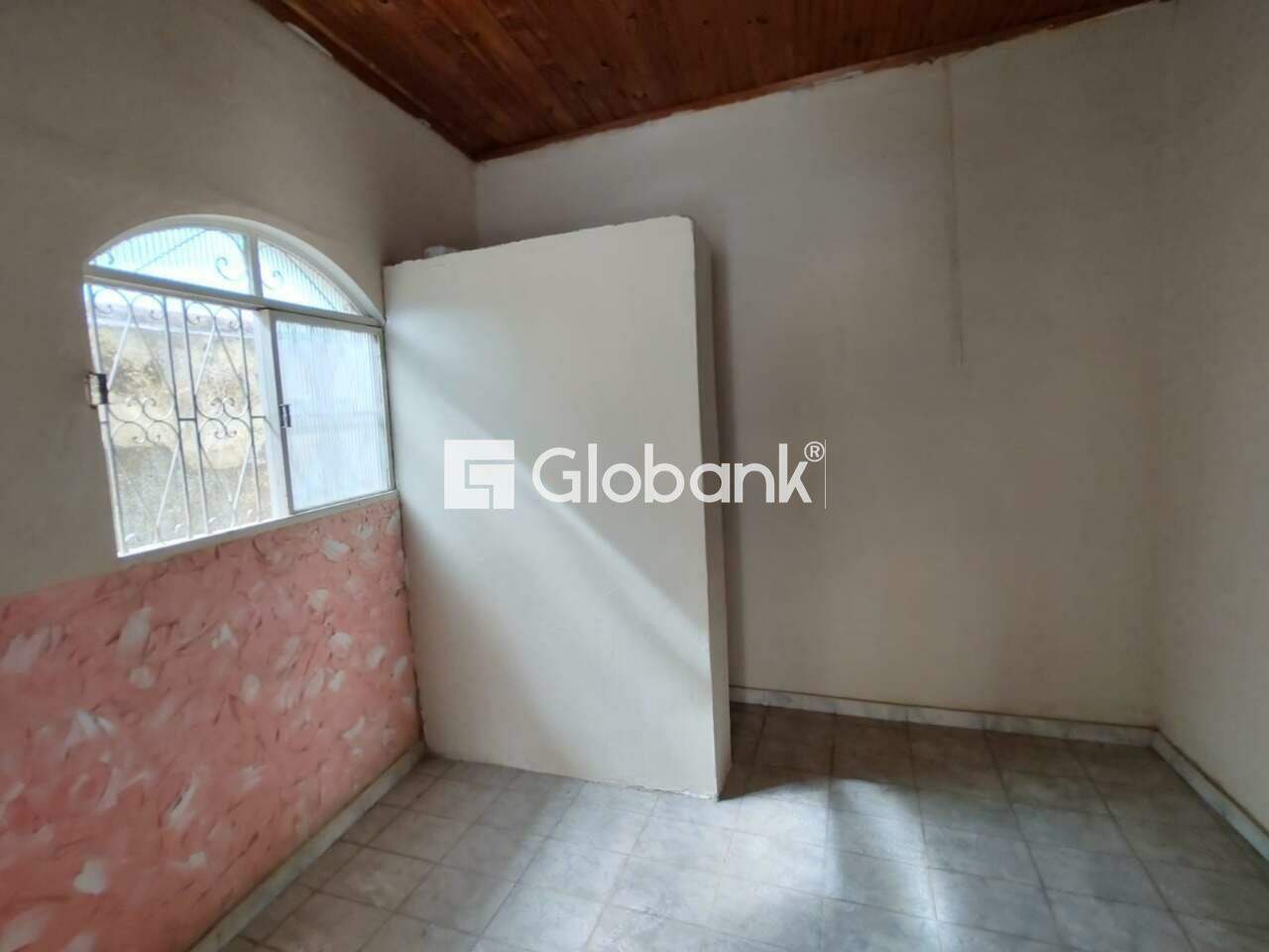 Ponto comercial para aluguel Centro 30m² Montes Claros MG: 