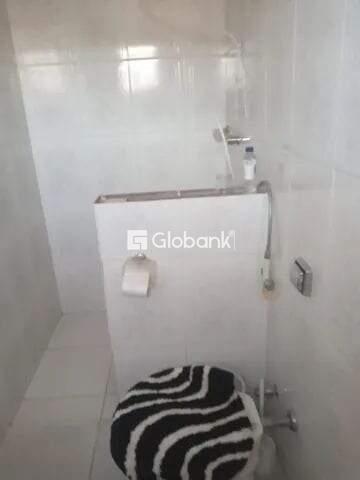 Casa 5 quartos à venda Centro 190m² Montes Claros MG: 