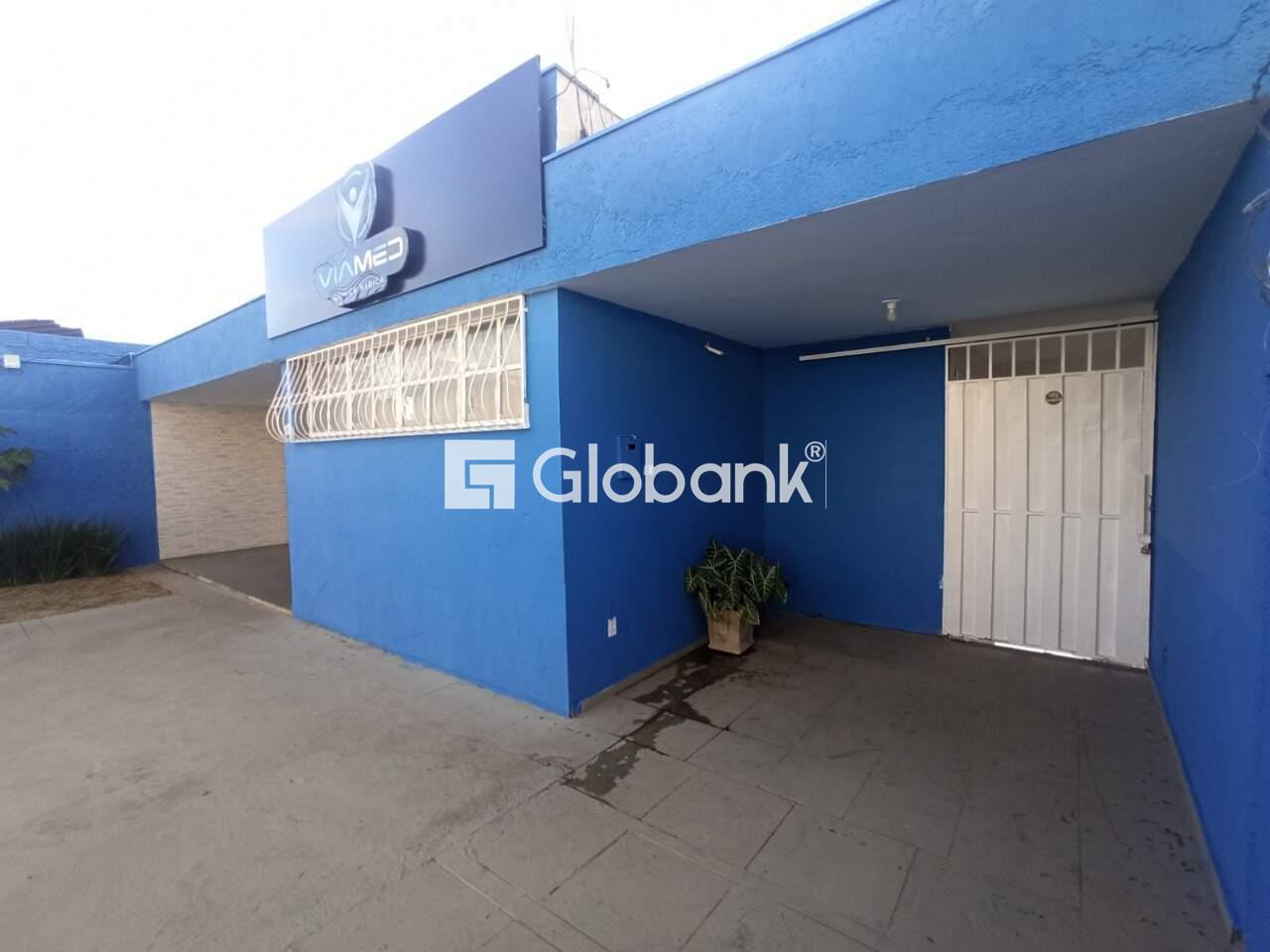 Casa 3 quartos à venda Centro 0m² Montes Claros MG: Frente casa 1