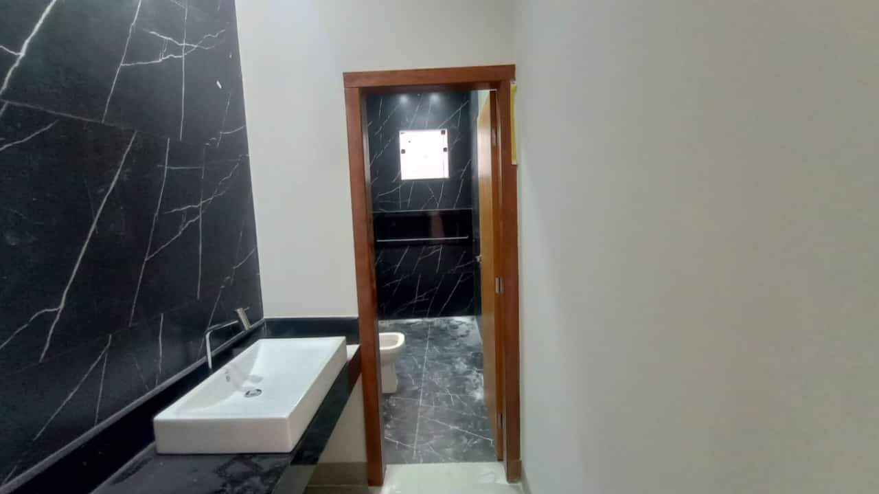 Casa 3 quartos à venda Mirante do Sol 190m² Montes Claros MG: Banheiro suite