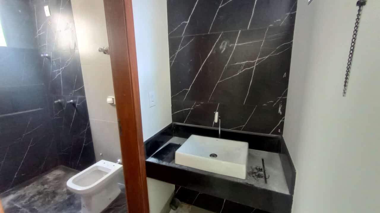 Casa 3 quartos à venda Mirante do Sol 190m² Montes Claros MG: Banho su te