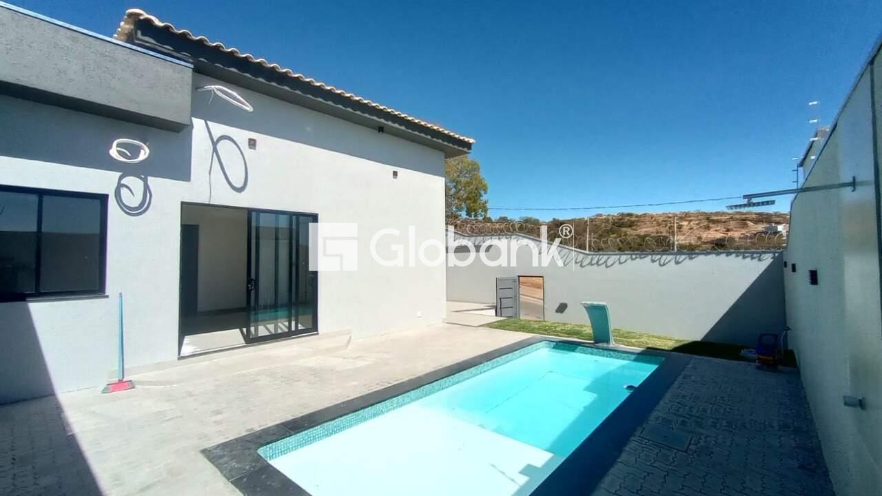 Casa 3 quartos à venda Mirante do Sol 190m² Montes Claros MG: Piscina