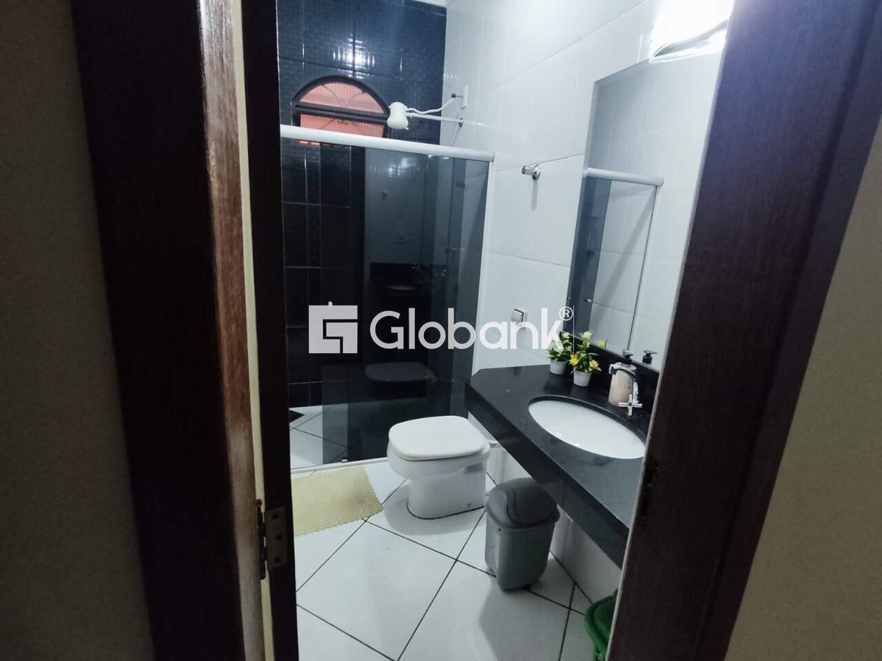 Casa 2 quartos à venda Esplanada 90m² Montes Claros MG: 