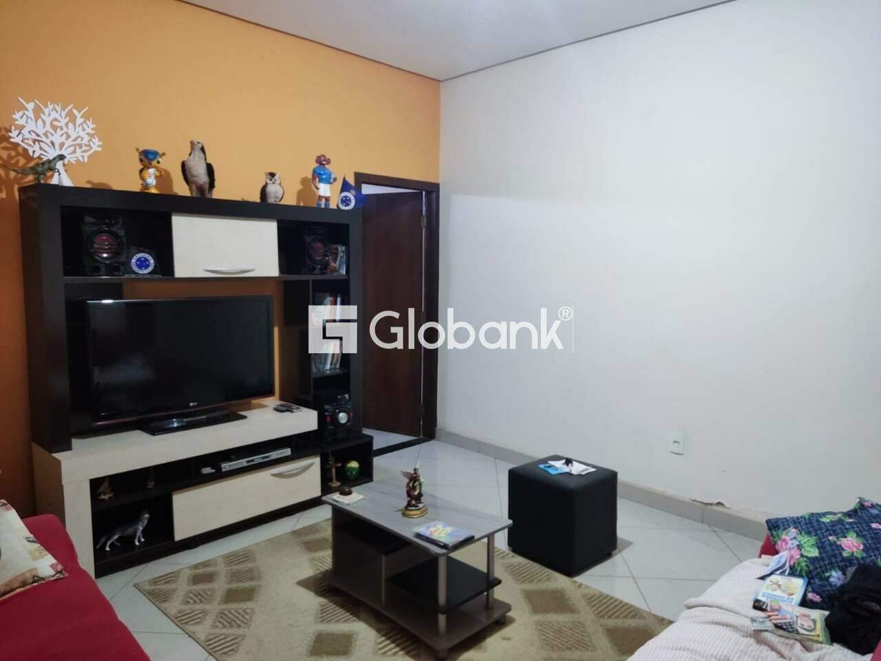 Casa 2 quartos à venda Esplanada 90m² Montes Claros MG: 
