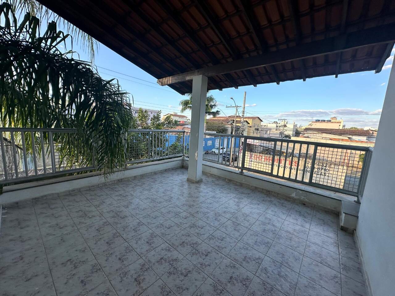 Casa 3 quartos para aluguel São José 225m² Montes Claros MG: Varanda