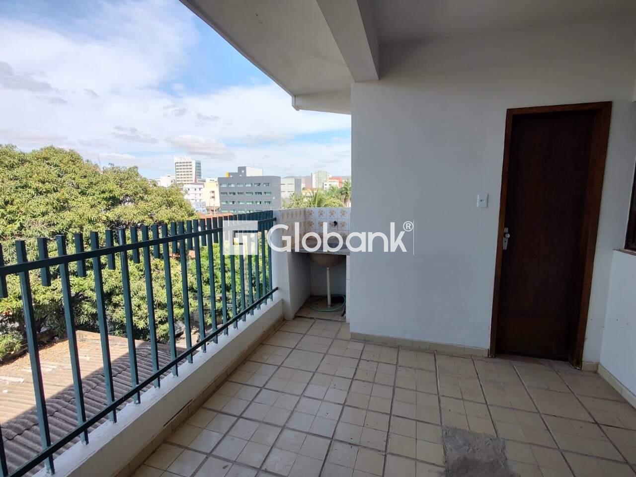 Apartamento 3 quartos à venda Centro 90m² Montes Claros MG: Sacada e Lavanderia