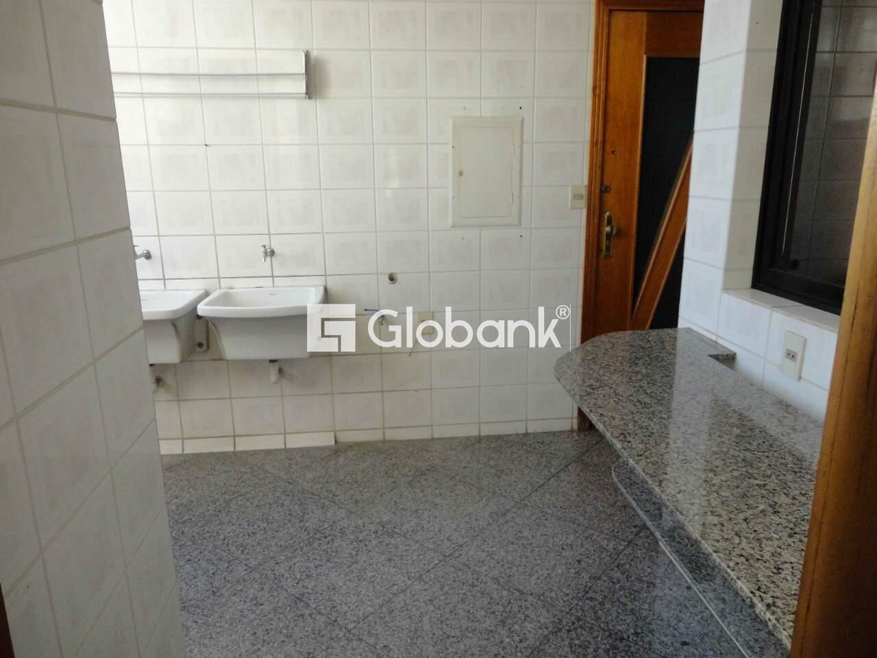 Apartamento 3 quartos à venda Centro 0m² Montes Claros MG: REA DE SERVI O