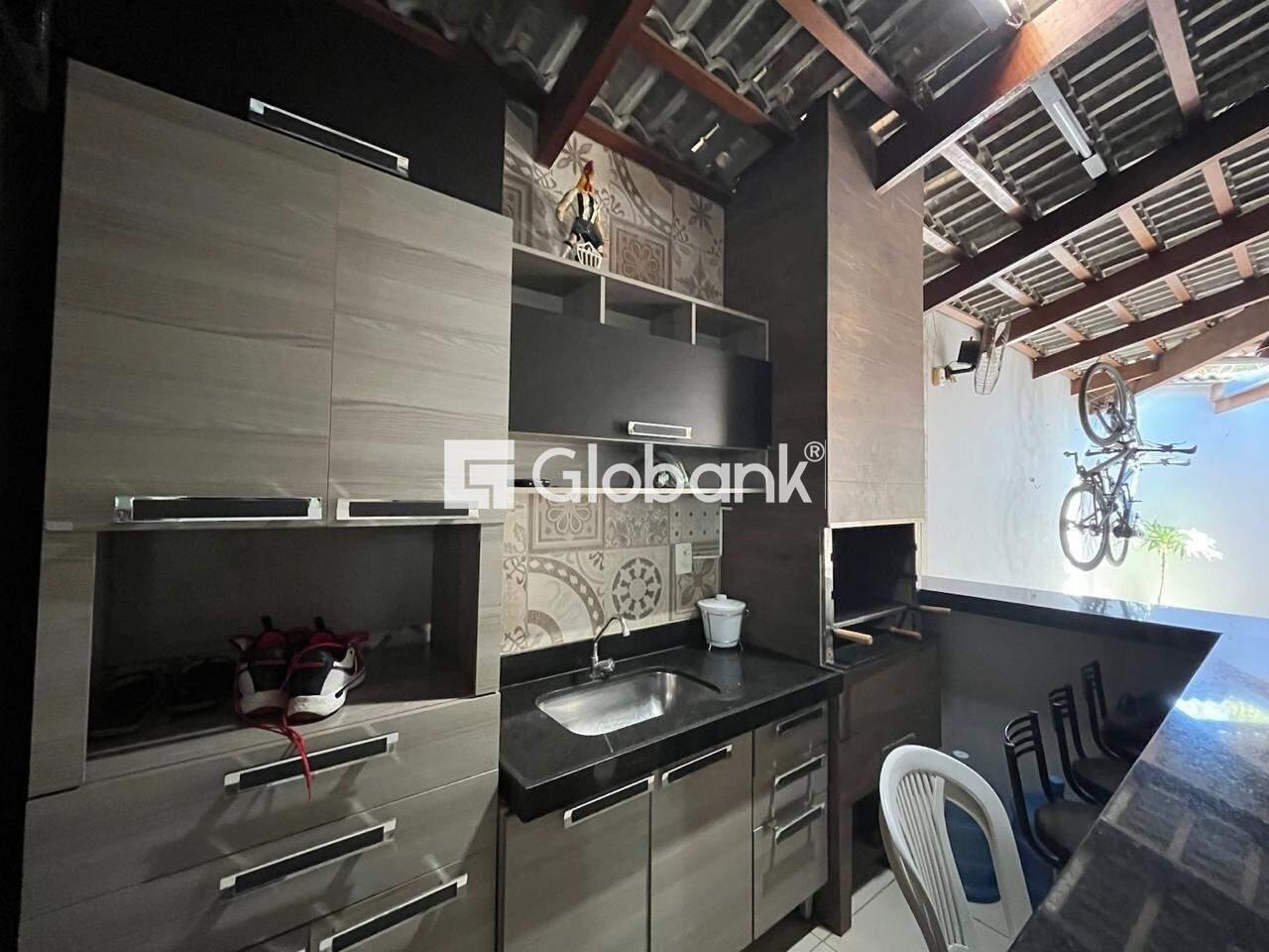 Casa 4 quartos à venda Morada do Parque 115m² Montes Claros MG: 