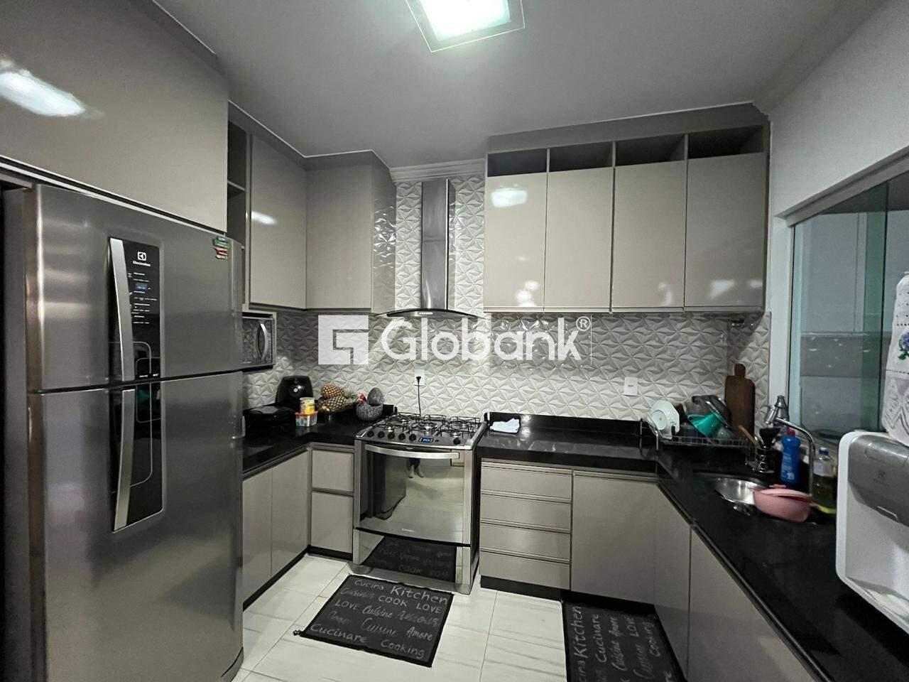 Casa 4 quartos à venda Morada do Parque 115m² Montes Claros MG: 