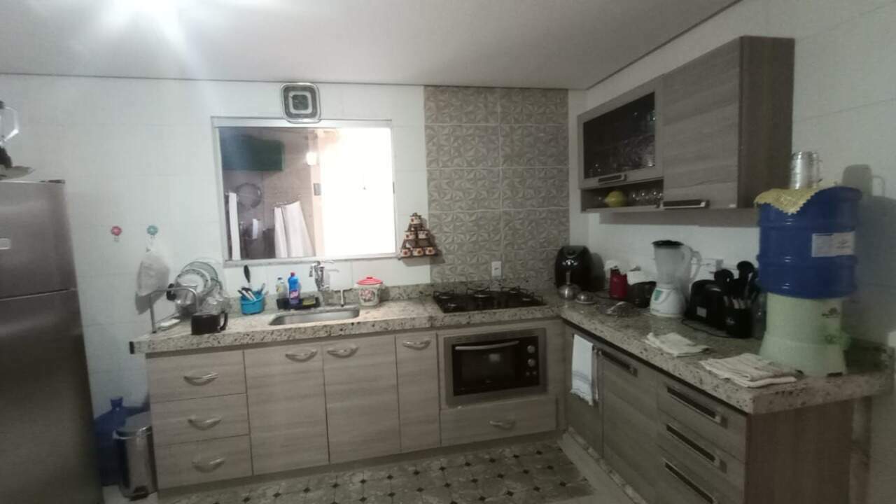 Sobrado 3 quartos à venda Morrinhos 110m² Montes Claros MG: Cozinha