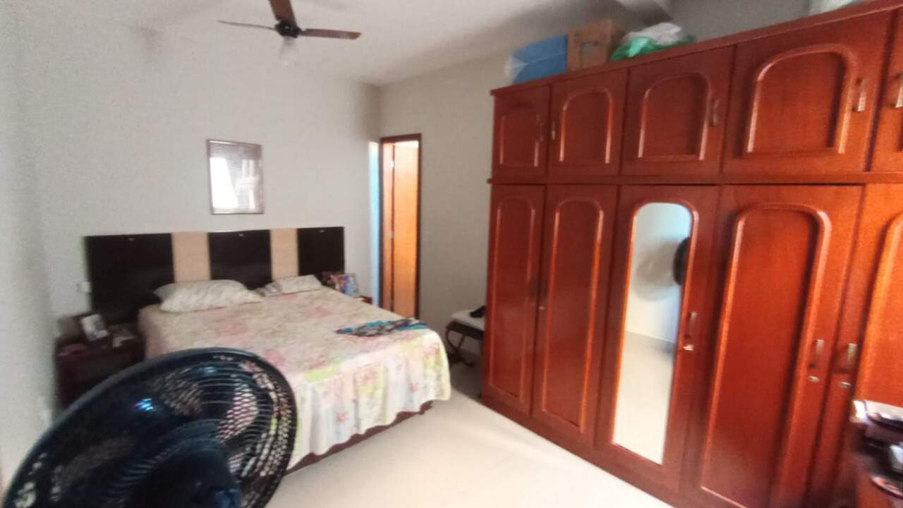 Sobrado 3 quartos à venda Morrinhos 110m² Montes Claros MG: Foto do quarto