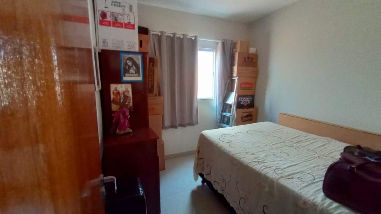Sobrado 3 quartos à venda Morrinhos 110m² Montes Claros MG: Quarto