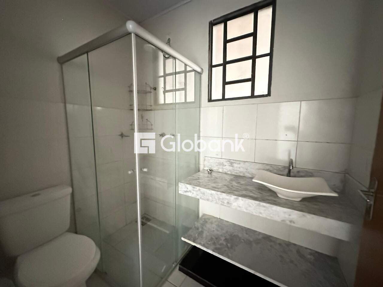 Casa 2 quartos para aluguel Residencial Vitória 70m² Montes Claros MG: Banheiro social